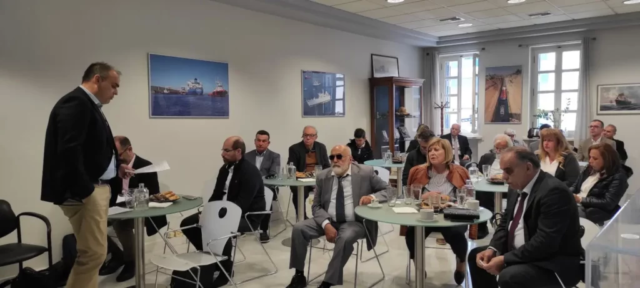 Συνάντηση στα γραφεία της Ένωσης στις 28/4/2023 με βουλευτές Α΄, Β΄ ΠΕΙΡΑΙΑ