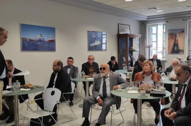 Συνάντηση στα γραφεία της Ένωσης στις 28/4/2023 με βουλευτές Α΄, Β΄ ΠΕΙΡΑΙΑ